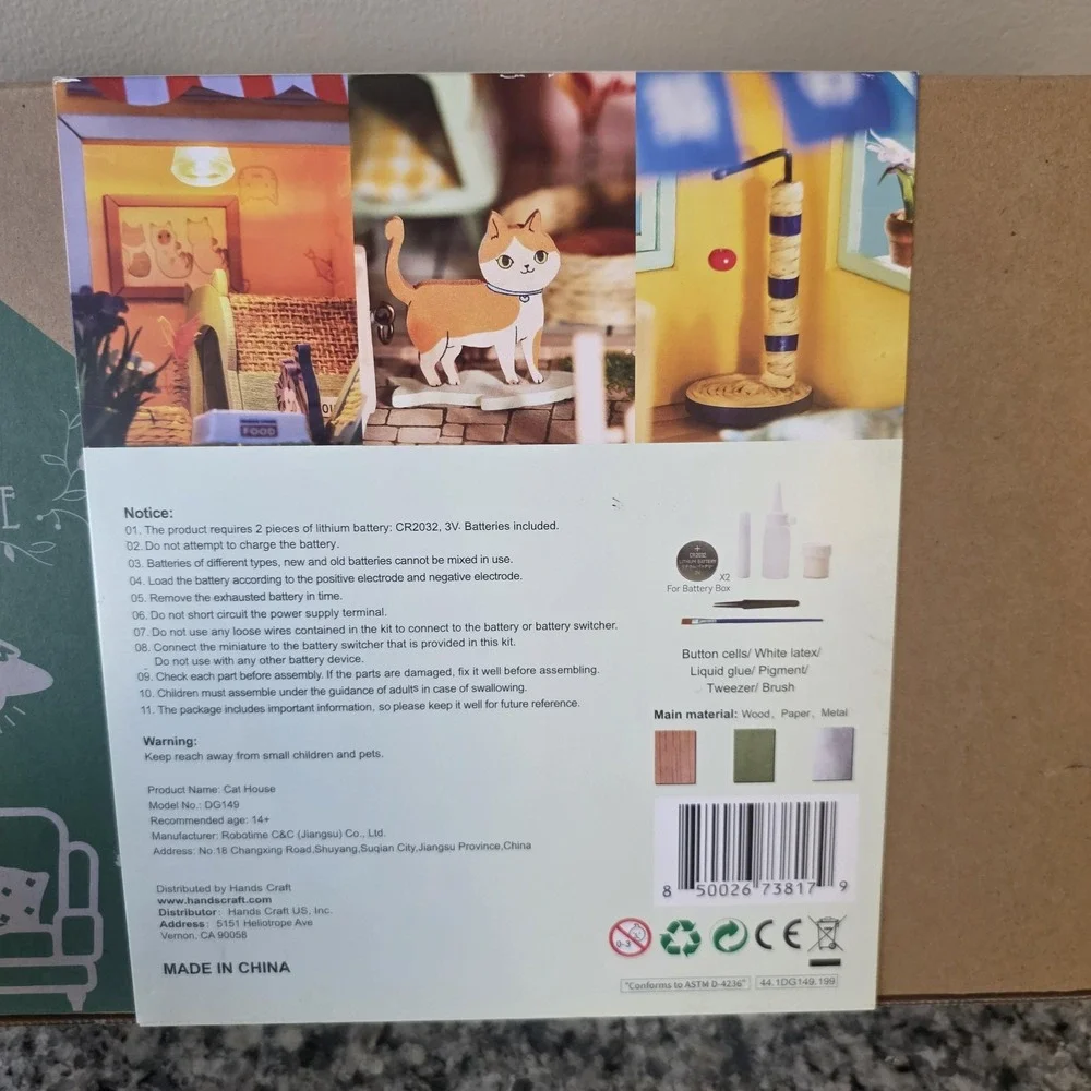 Rolife Cat House DG149 DIY Miniature Dollhouse Kit LED 2-Story Yellow Wooden